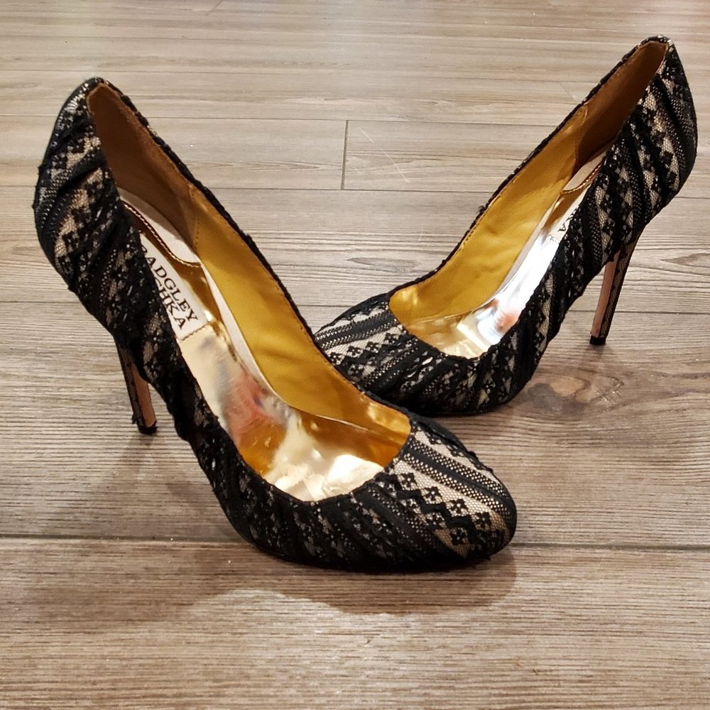 Badgley Mischka Lace Pumps Size 6.5